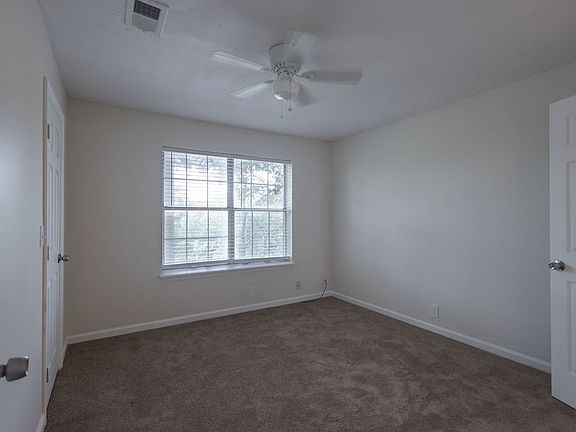 3rd image of 614 Castlegate Dr
