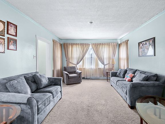 4th image of 4344 N McVicker Ave