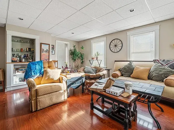 336 Calef Rd #1, Manchester, NH 03103