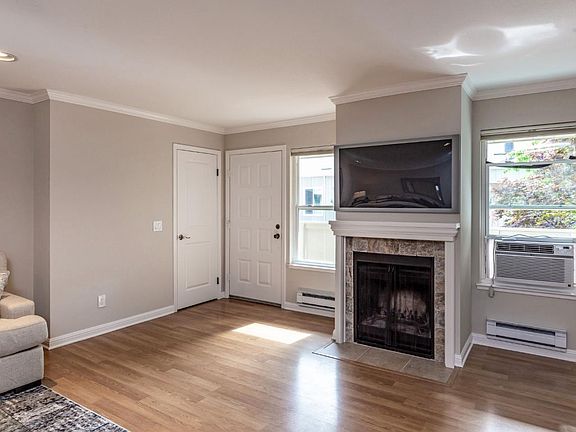 5th image of 909 Apricot Ave APT A