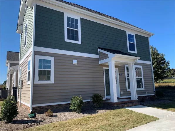 1009 Robinson Rd #19A, Suffolk, VA 23434