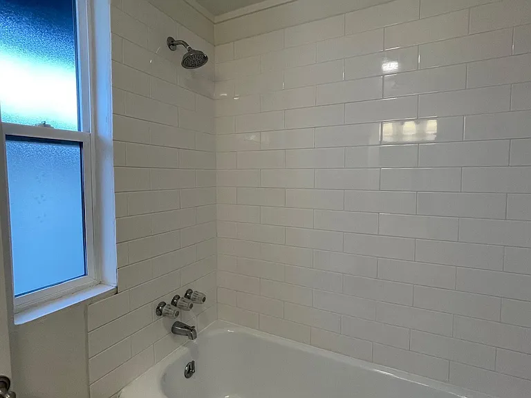2319 Boylston Ave E #C — Photo 11