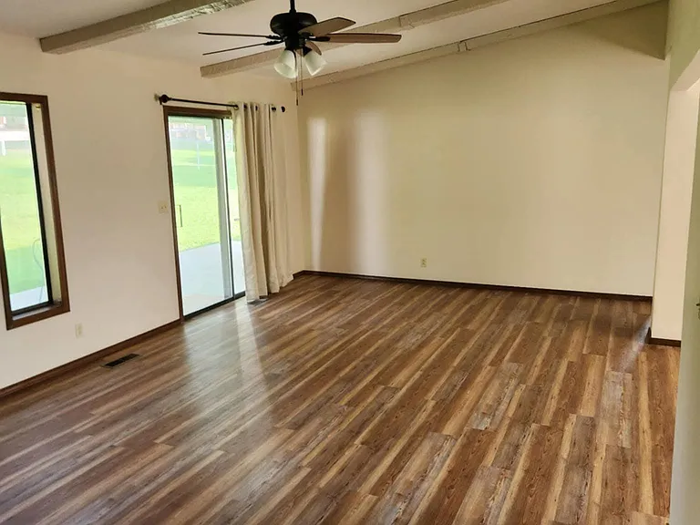 104 Parkview Cir — Photo 8