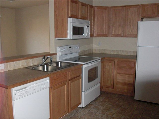 2nd image of 213/215 20th Ave N