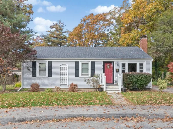 76 Holly Hill Cir, Weymouth, MA 02190