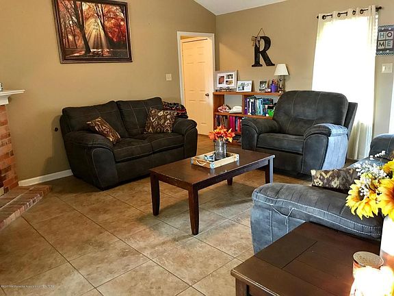 4th image of 5638 Kaitlyn Dr W