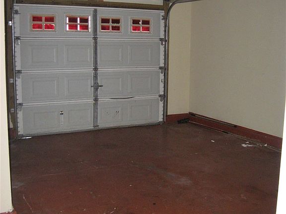 5th image of 145 Fremont Ave