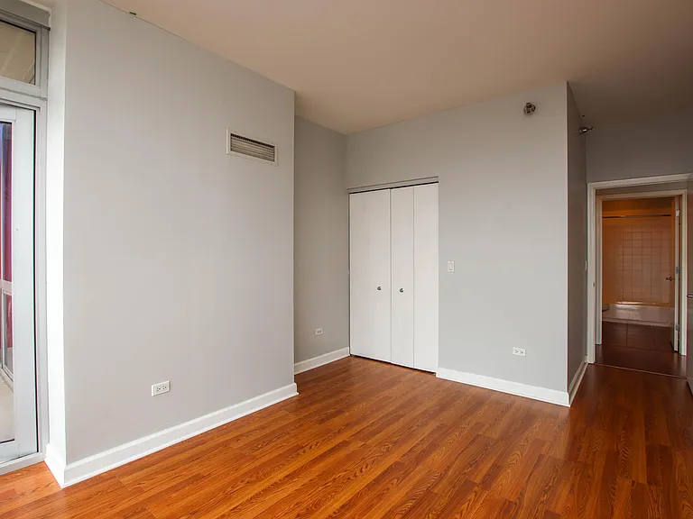1841 S Calumet Ave #1108 — Photo 13