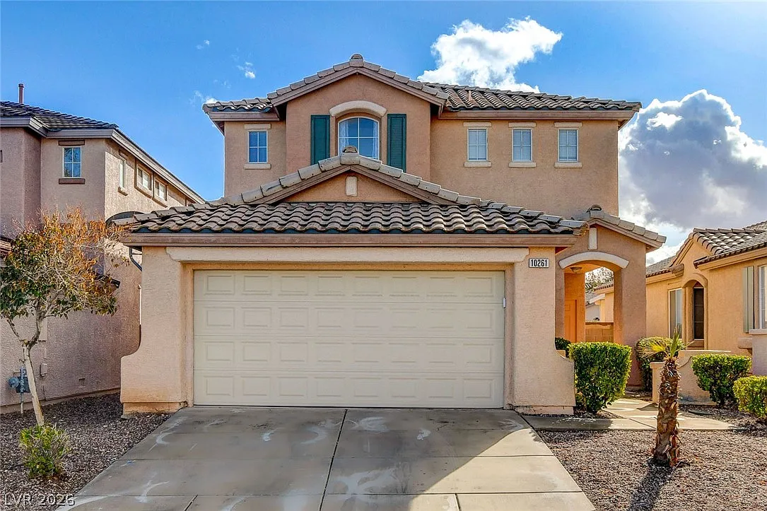 3 bed, 2.5 bath, 1681 sqft, $2,500 — Photo 1