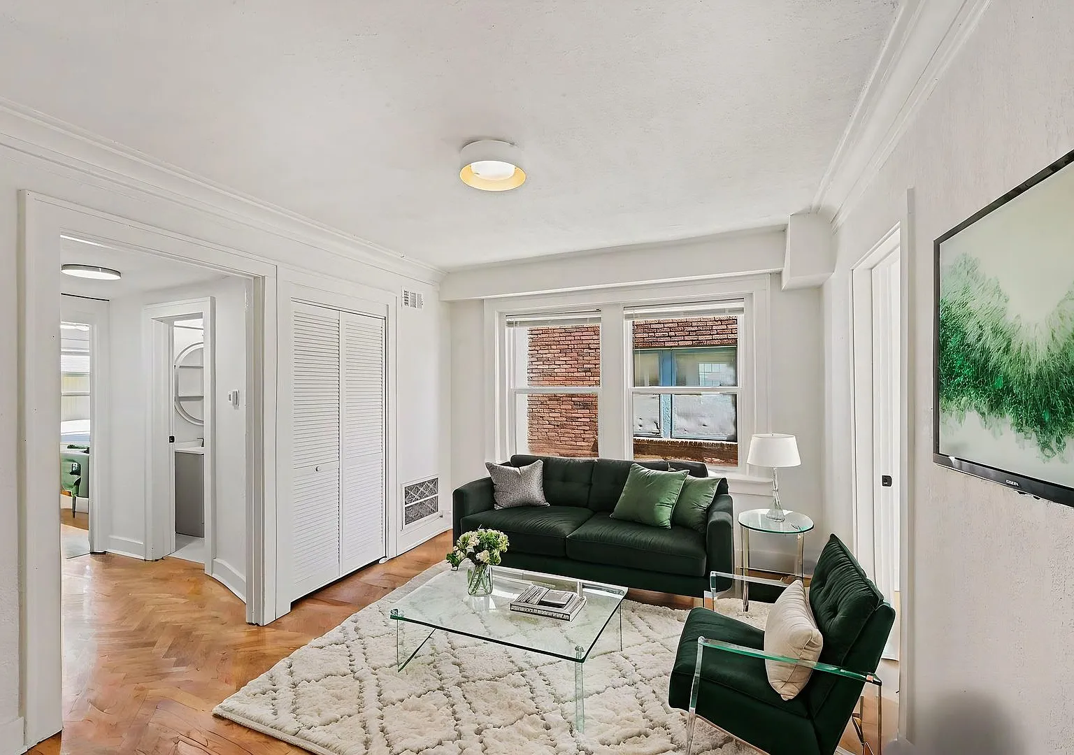The Bristol Apartments — Photo 1