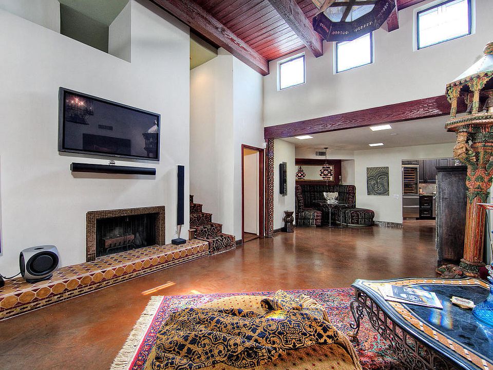 1st image of 5101 N Casa Blanca Dr #210