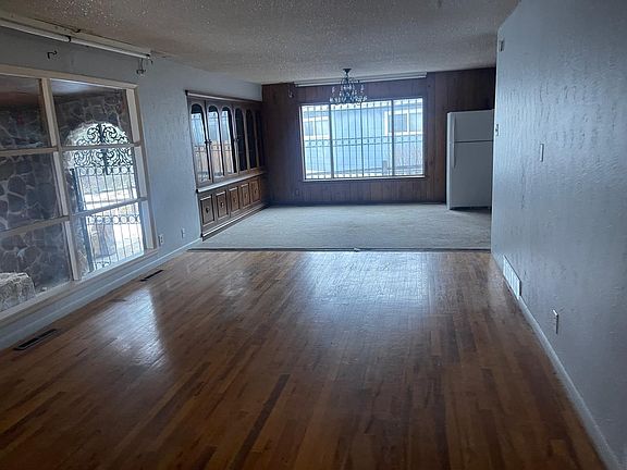 5th image of 2107 W 32nd St