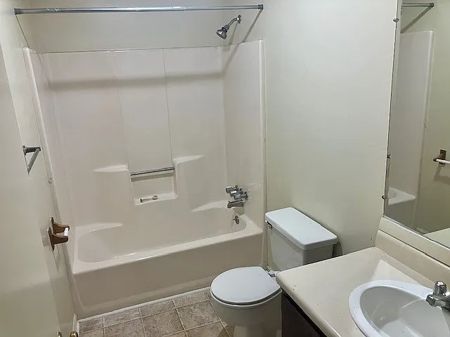 25 Sams Point Rd #3A — Photo 9