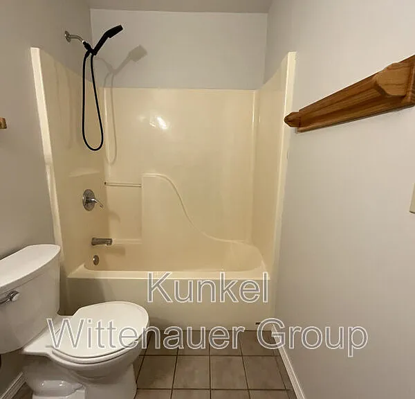 932 Evan Dr — Photo 19