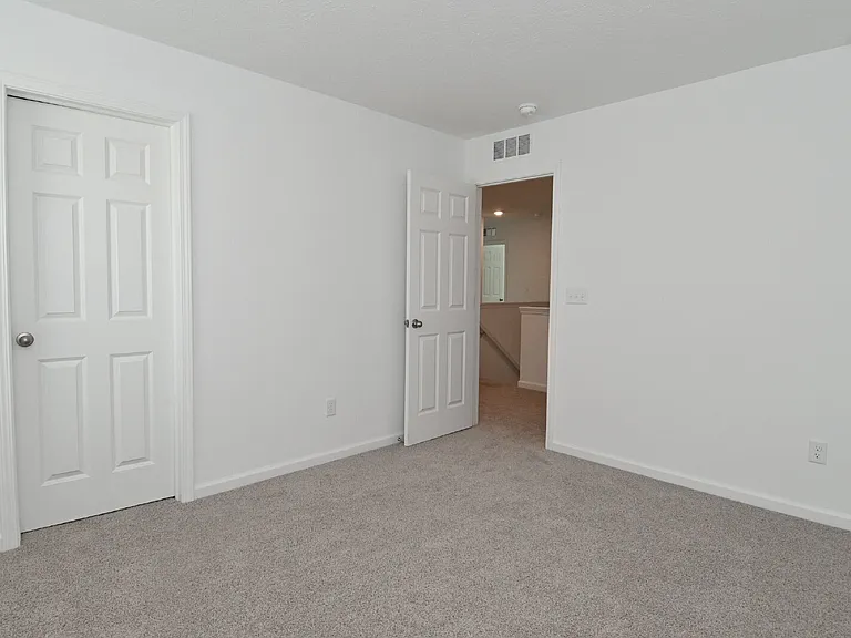 7348 Deerberg Dr — Photo 50