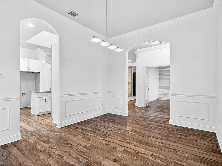 9861 Chamber Hall Dr — Photo 4