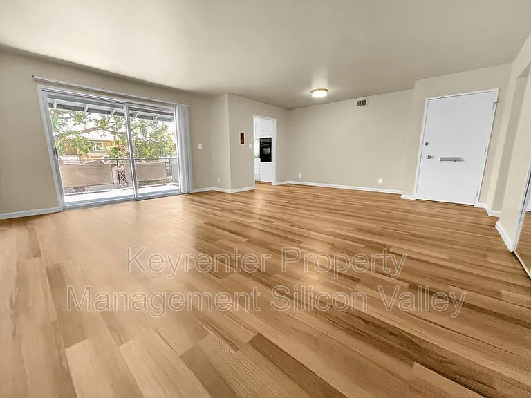 362 W Olive Ave #11 — Photo 1