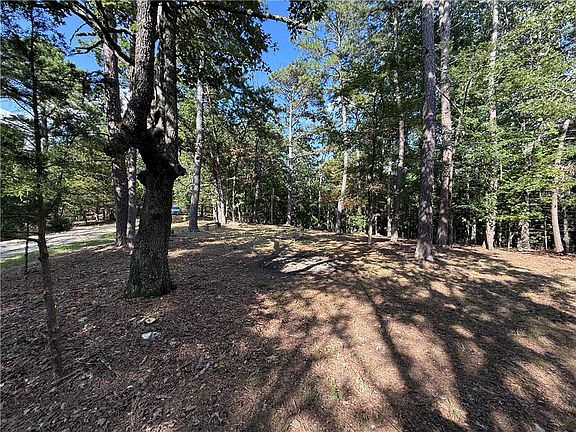 2nd image of 135 Parkway #11