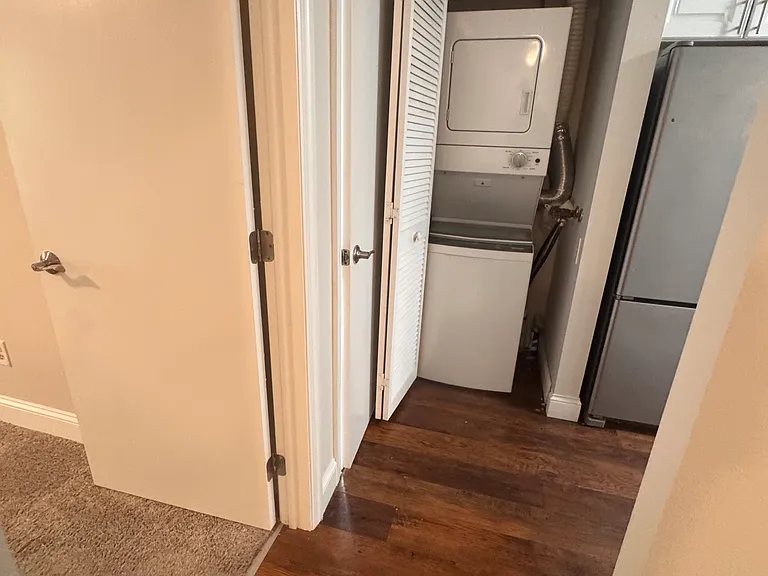 19 Somers St #B8 — Photo 6