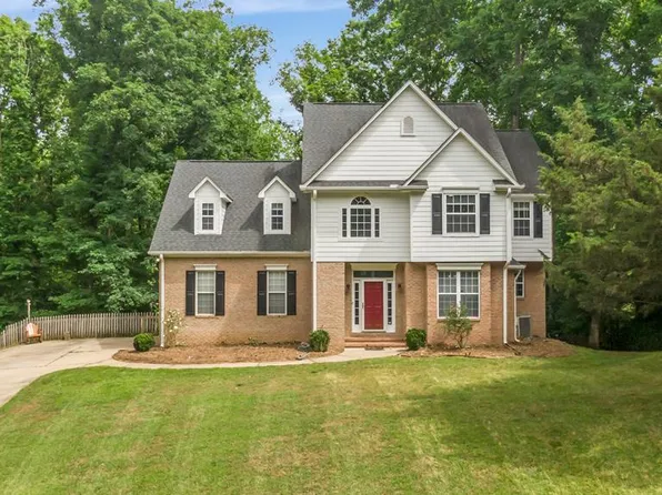 428 Winding Oak Dr, Woodruff, SC 29388