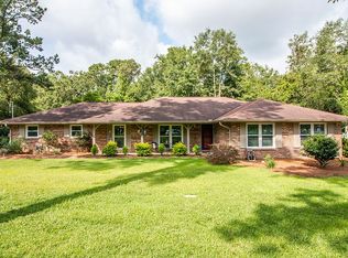210 Foxfire Dr, Dothan, AL 36301