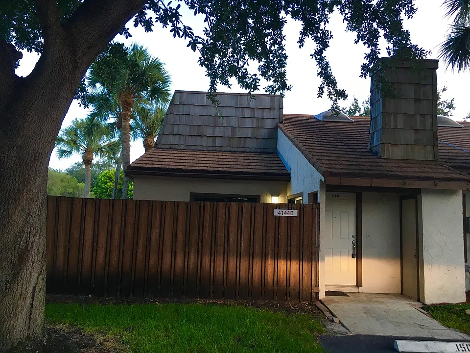 4144 Palm Bay Cir #B