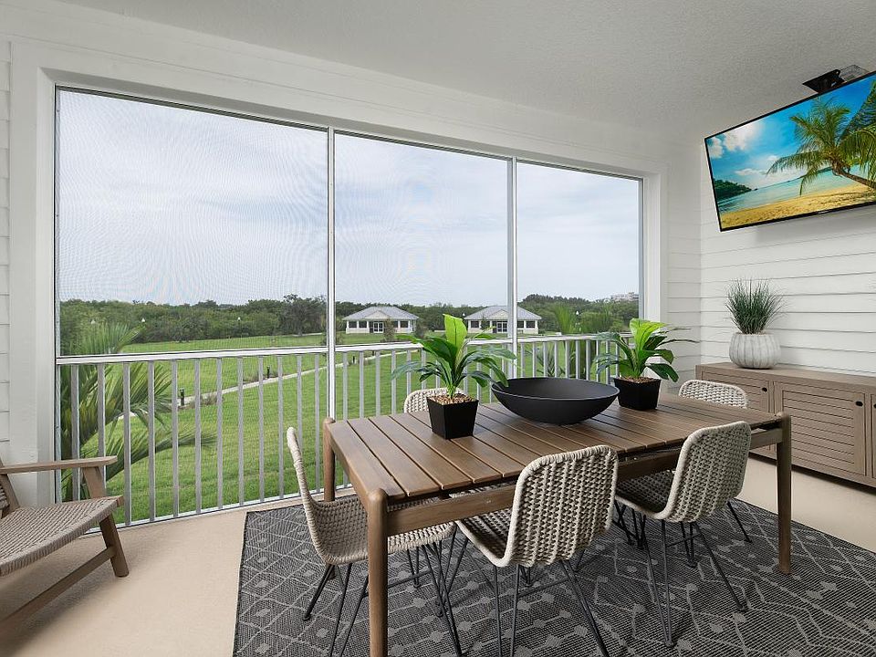 Seamless indoor outdoor living with scenic bayou views