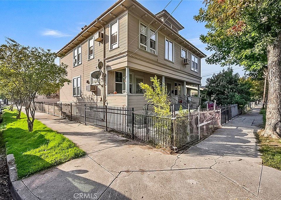 1st image of 700 W Park St