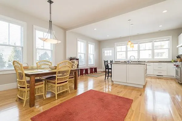 4 bed, 3.5 bath, 2428 sqft, $8,000 — Photo 3