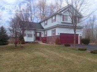6067 Maple Trl, Grand Blanc, MI 48439