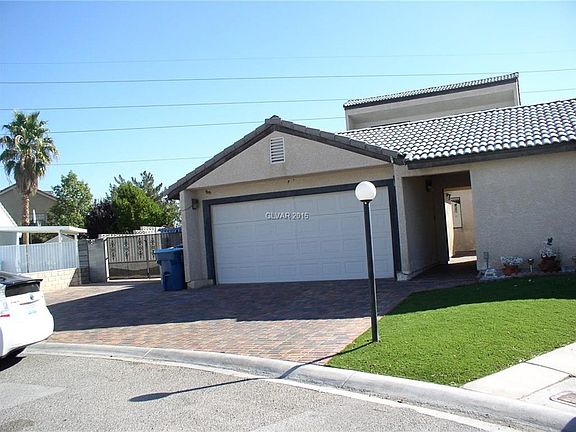 2nd image of 3930 Norwich Cir
