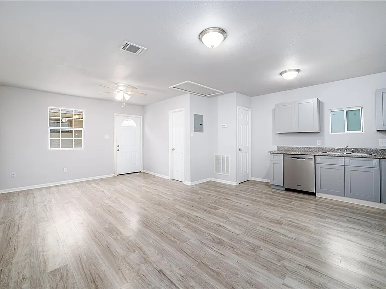 1309 Jefferson St #C — Photo 3