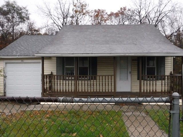 1st image of 2830 E 35th Ave