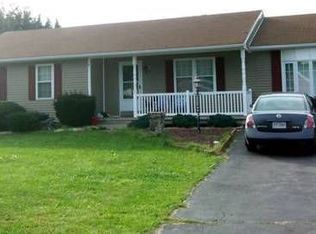 7 Featherstone Dr, Lyndhurst, VA 22952