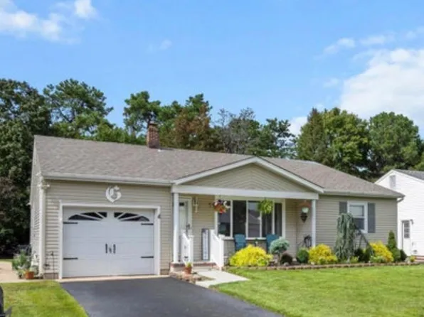 11 Whitaker Drive, Toms River, NJ 08757