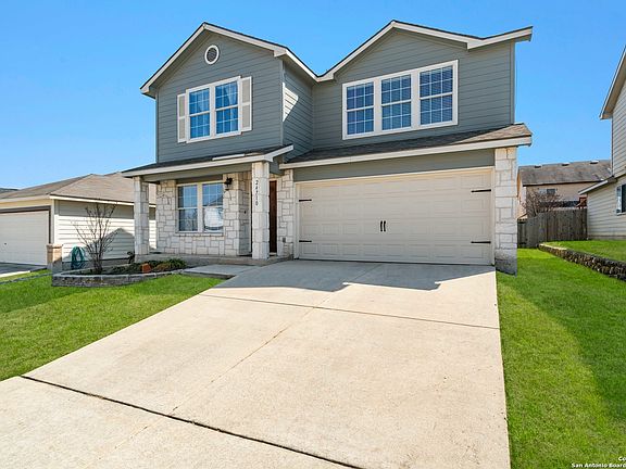 2nd image of 24710 Maple Crest