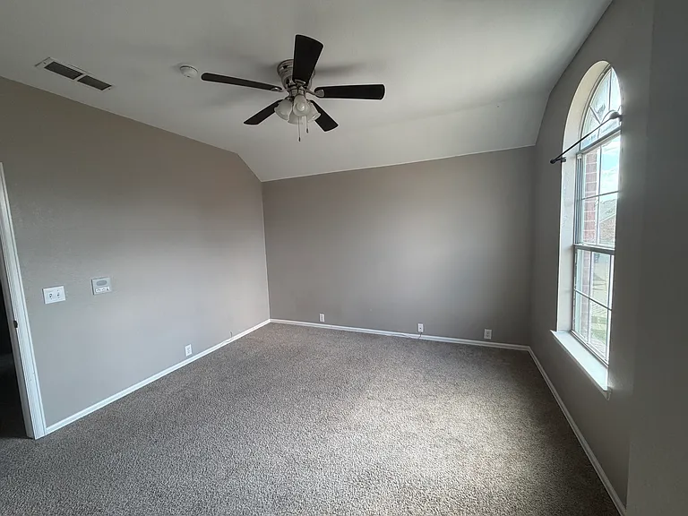 2700 Thorncreek Ln — Photo 41