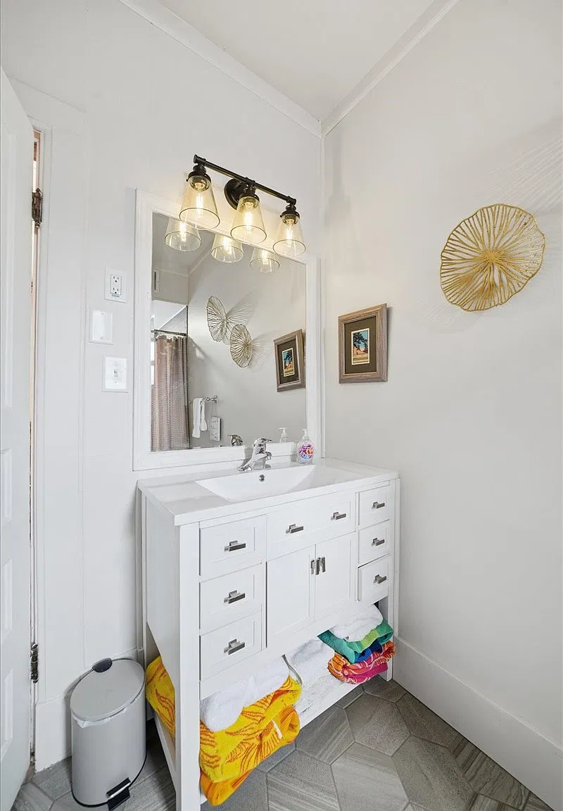 2 bed, 1400 sqft, $2,700 — Photo 3