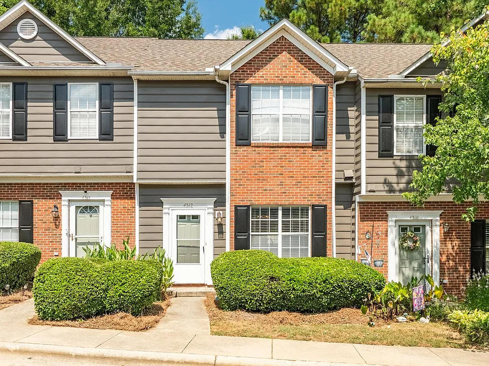 4312 Pine Springs Ct
