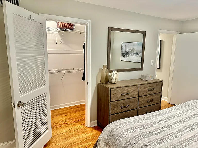 400 Queens Rd #B1 — Photo 10