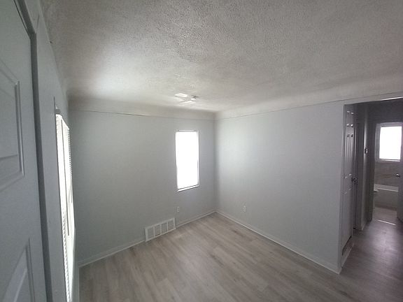 3rd image of 9221 Burt Rd