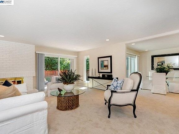 5th image of 1703 Saint Andrews Dr