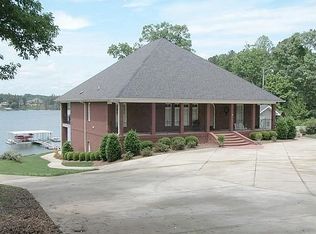 1371 Lake Shore Dr, Jasper, AL 35504