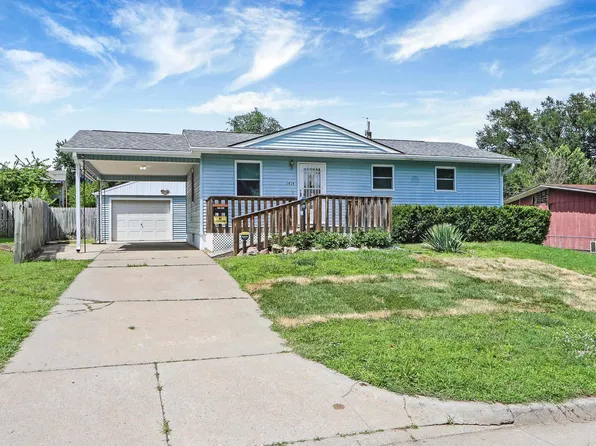 1414 W 14th St, Junction City, KS 66441