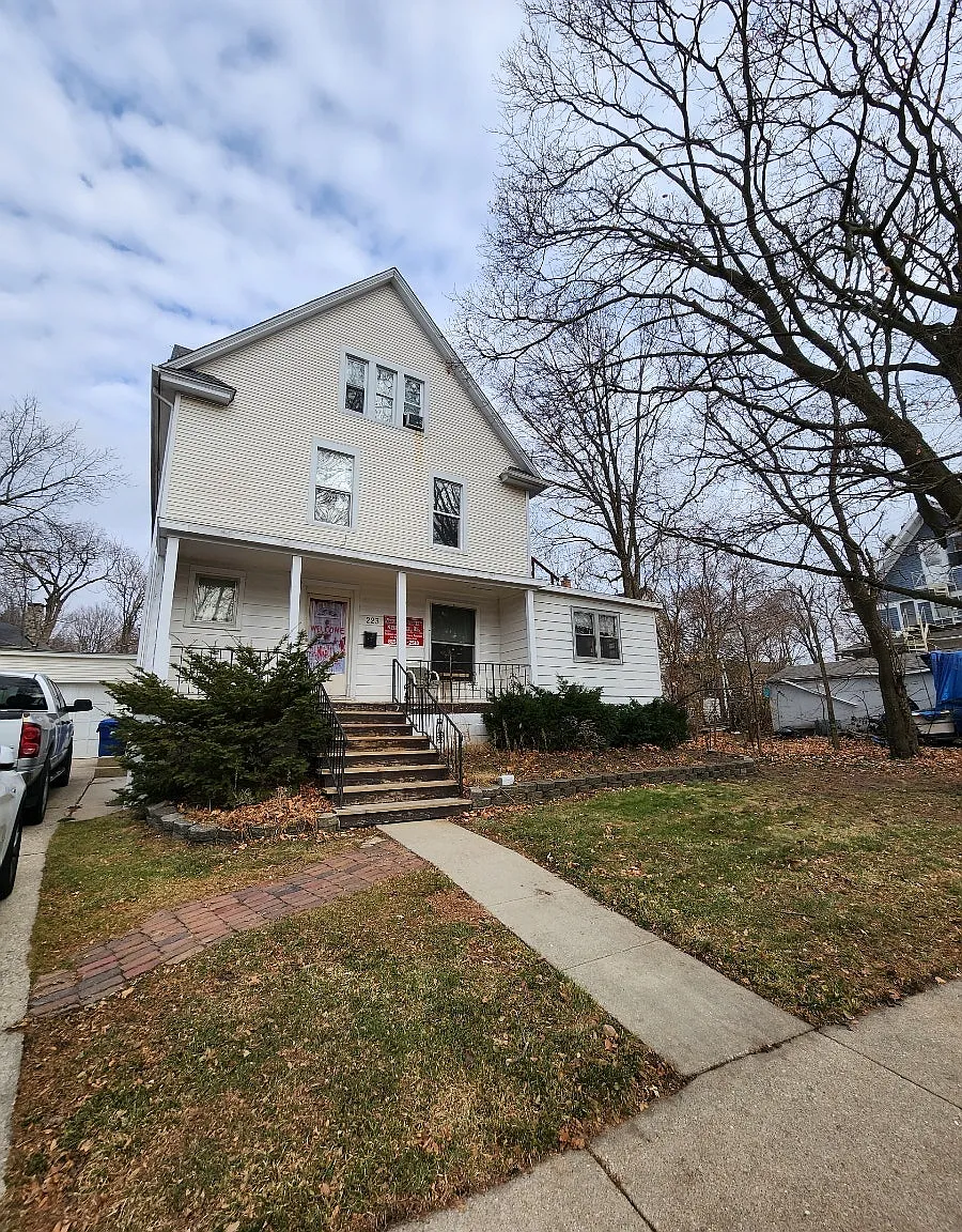 223 West Locust Street, Unit 1 — Photo 1