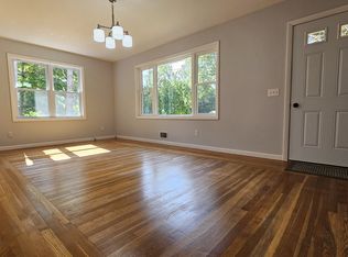 291 Crompton Rd, East Greenwich, RI 02818