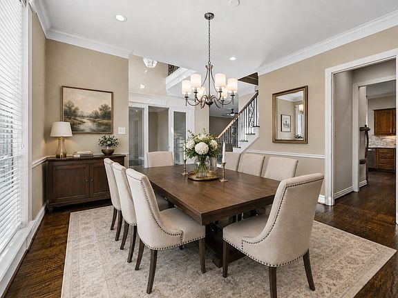 5th image of 612 Driftwood Ct