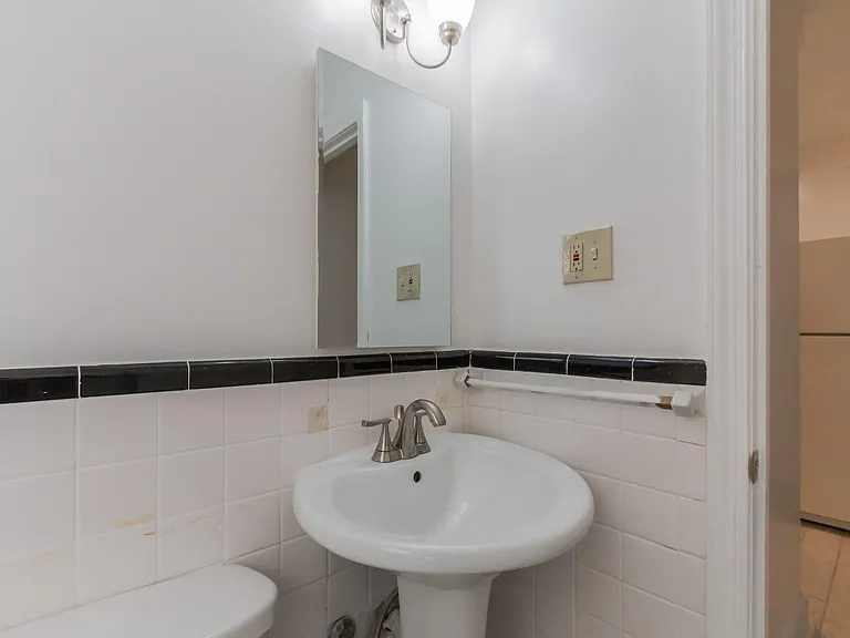 1631 E St SE #1 — Photo 20
