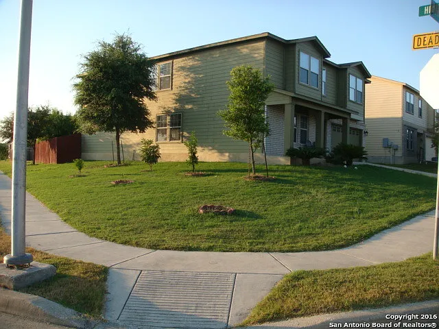4 bed, 2.5 bath, 3518 sqft, $2,100 — Photo 3