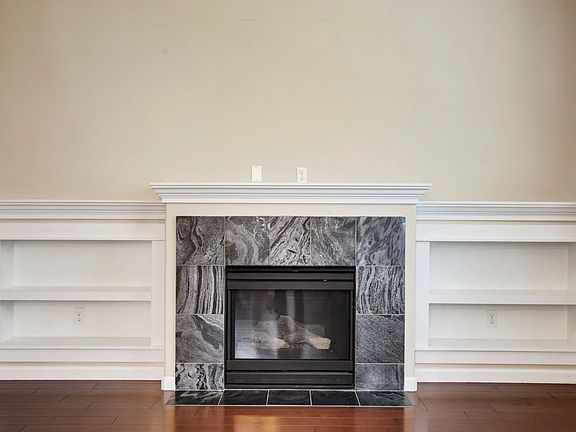 4th image of 253 NE Sloan Way